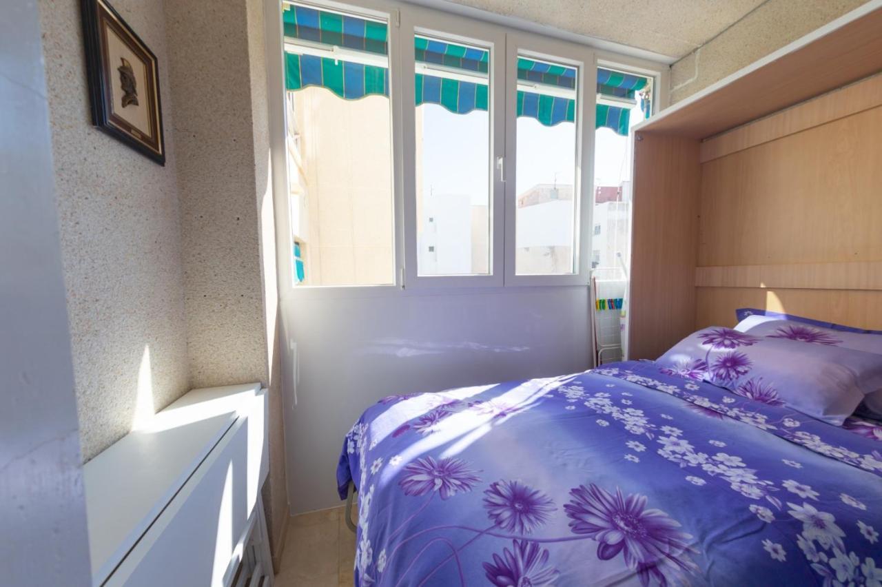 Студия На Белоснежном Пляже Los Locos Torrevieja Dış mekan fotoğraf