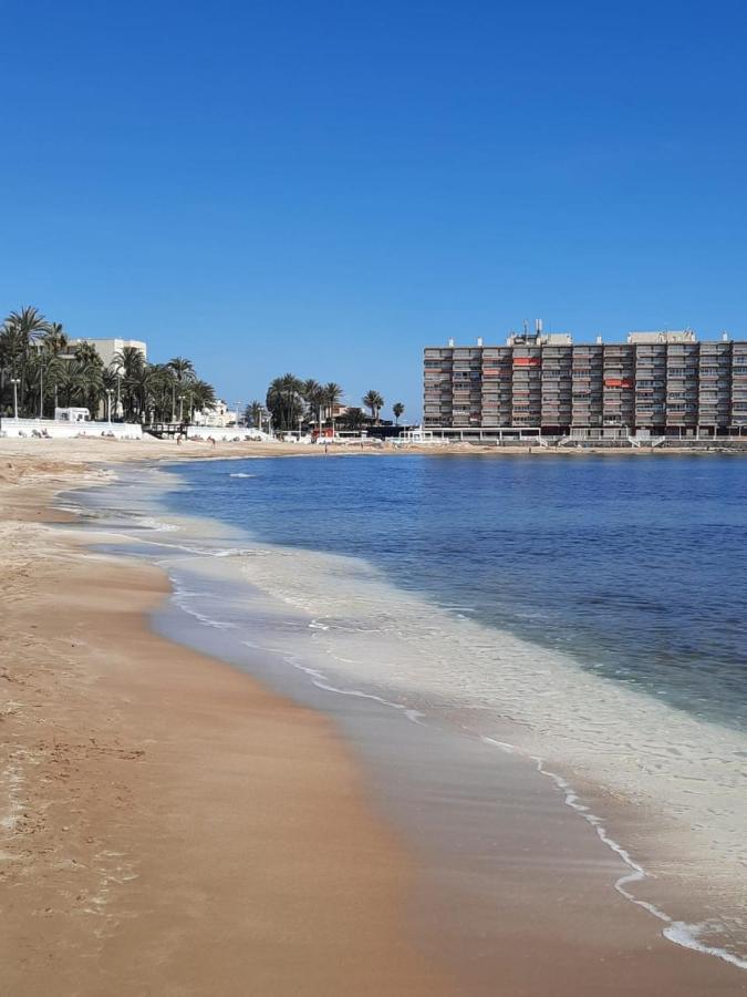 Студия На Белоснежном Пляже Los Locos Torrevieja Dış mekan fotoğraf