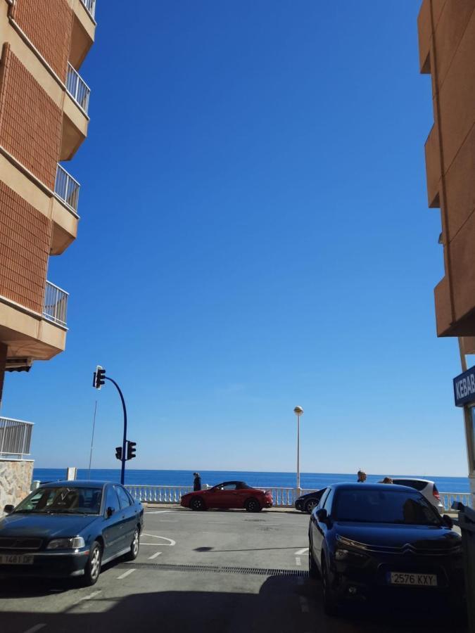 Студия На Белоснежном Пляже Los Locos Torrevieja Dış mekan fotoğraf