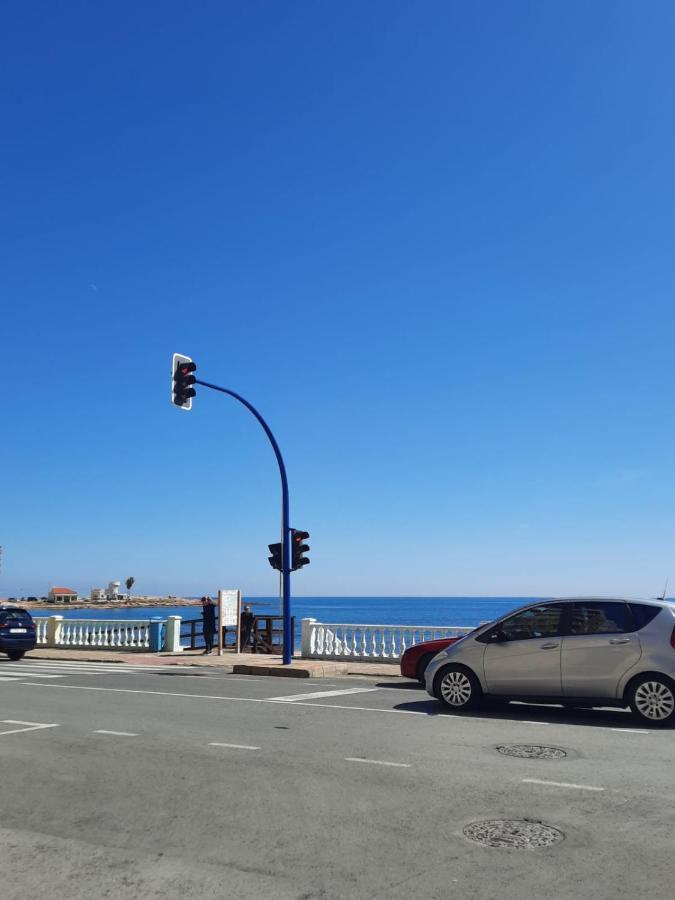 Студия На Белоснежном Пляже Los Locos Torrevieja Dış mekan fotoğraf