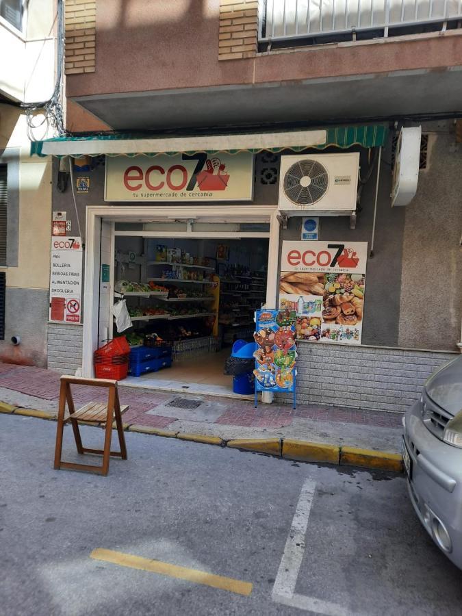Студия На Белоснежном Пляже Los Locos Torrevieja Dış mekan fotoğraf