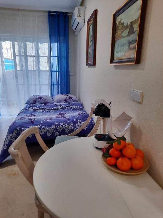 Студия На Белоснежном Пляже Los Locos Torrevieja Dış mekan fotoğraf